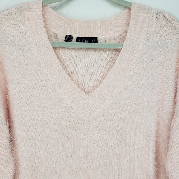 3/$25 Venus Fuzzy Relaxed Fit Tunic Sweater M Womens Light Pink - Picture 5 of 10